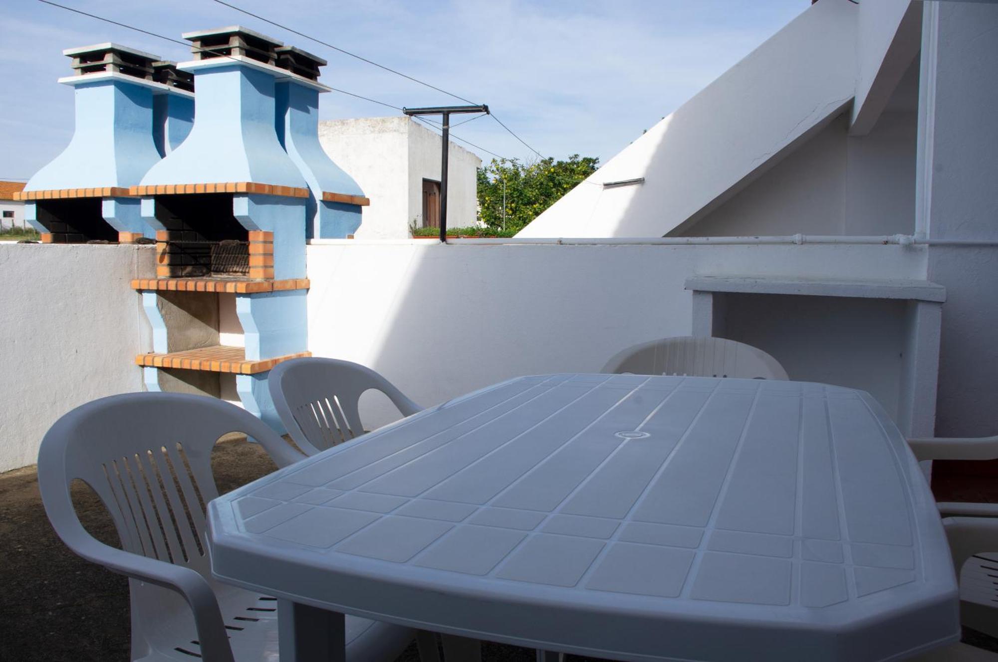 Apartamentos Monte Da Rosa Вила-Нова-де-Мильфонт Экстерьер фото